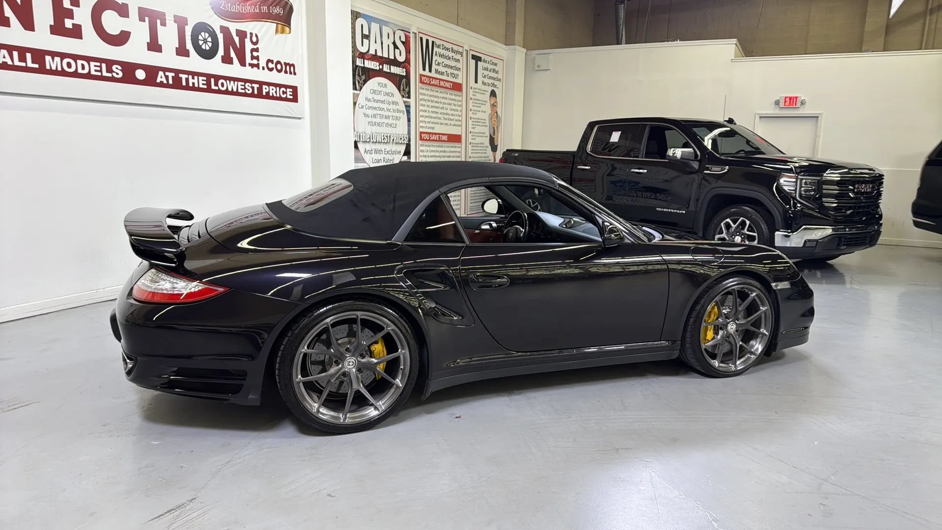 Used 2011 Porsche 911 Turbo S AWD/4WD image 28