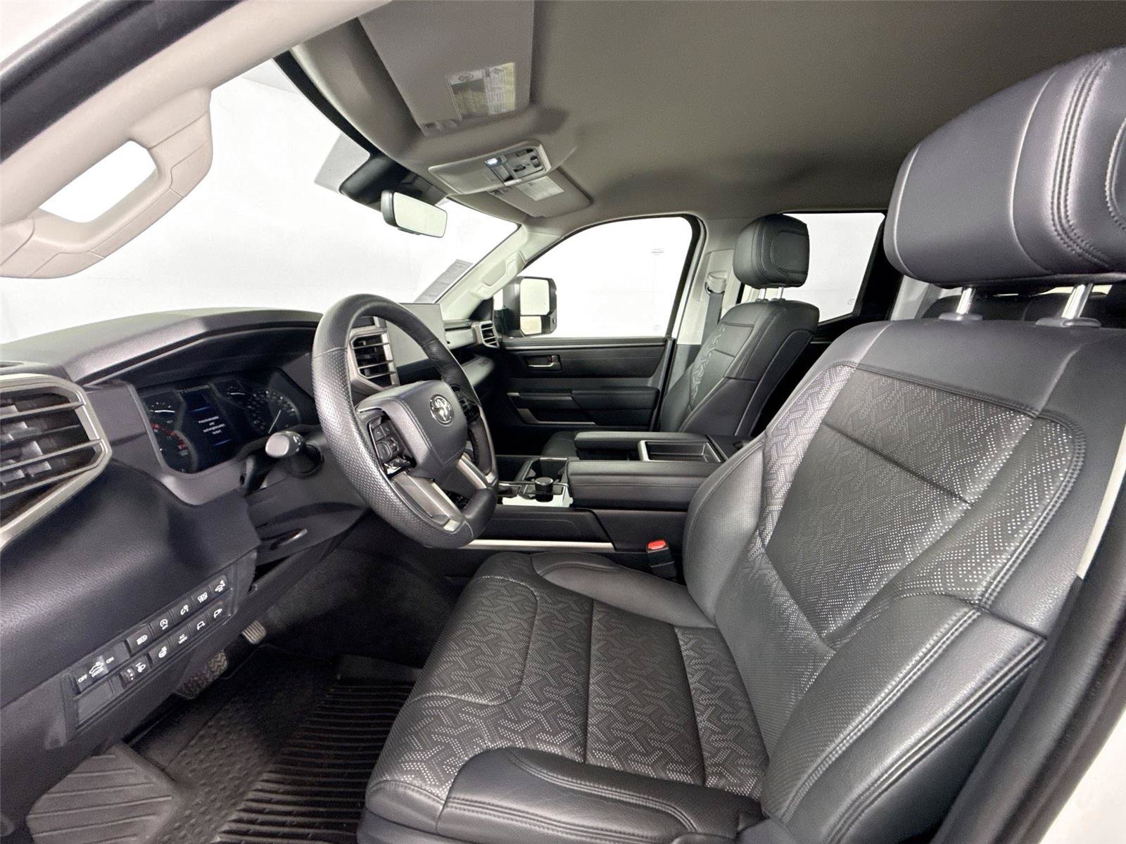 Used 2022 Toyota Tundra SR5 w/ SR5 Premium Package RWD image 3