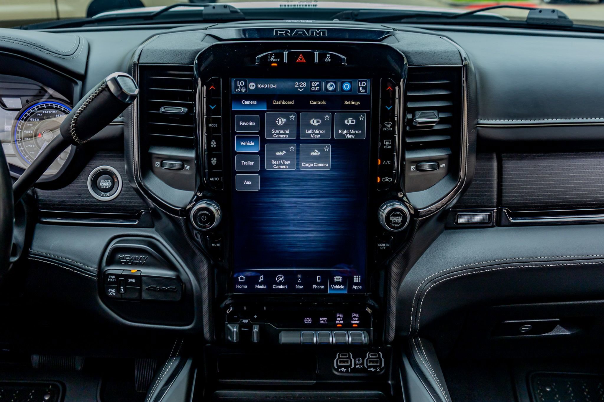 Used 2022 RAM 2500 Limited image 23