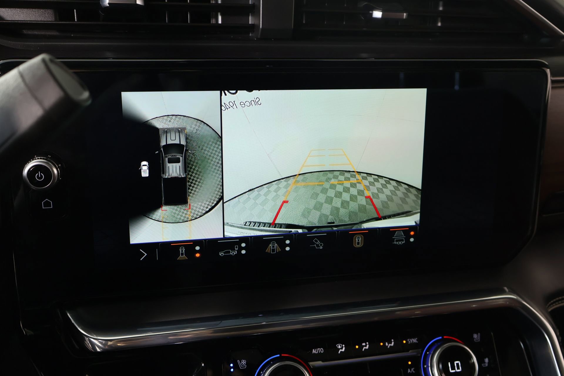 Used 2025 GMC Sierra 2500 Denali Ultimate AWD/4WD image 6