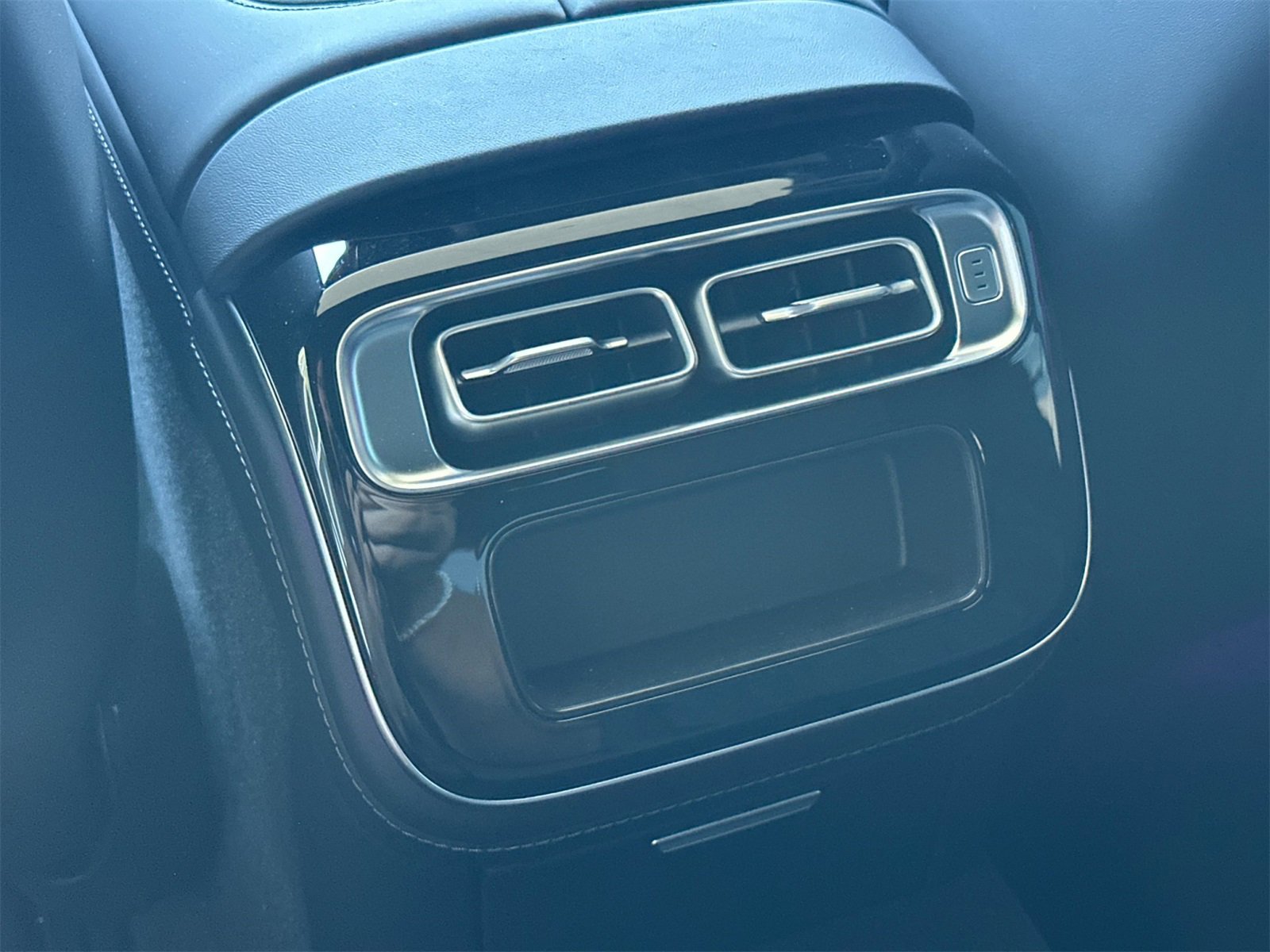New 2024 Mercedes-Benz S 580e 4MATIC Sedan image 13