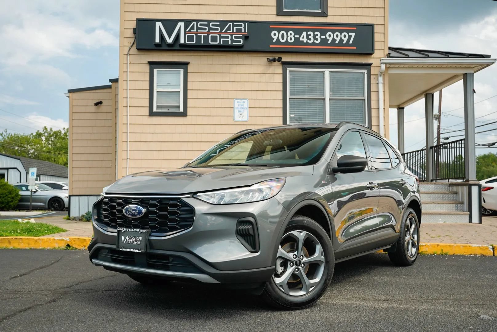 Used 2025 Ford Escape ST-Line AWD/4WD image 1