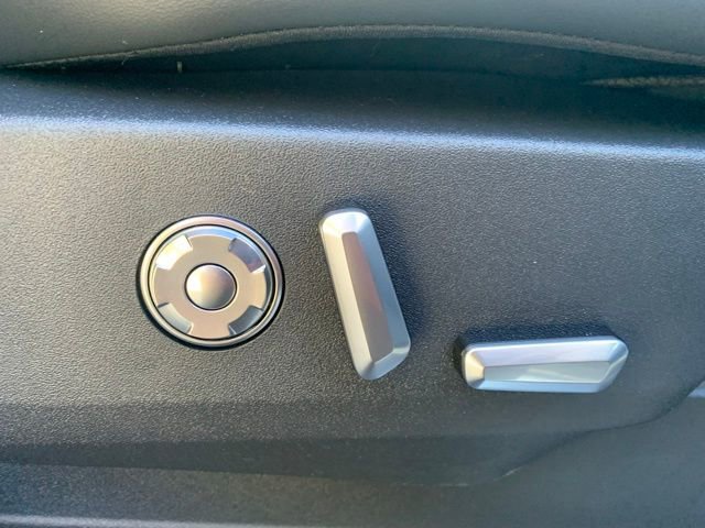 New 2026 Lincoln Navigator Premiere AWD/4WD image 15