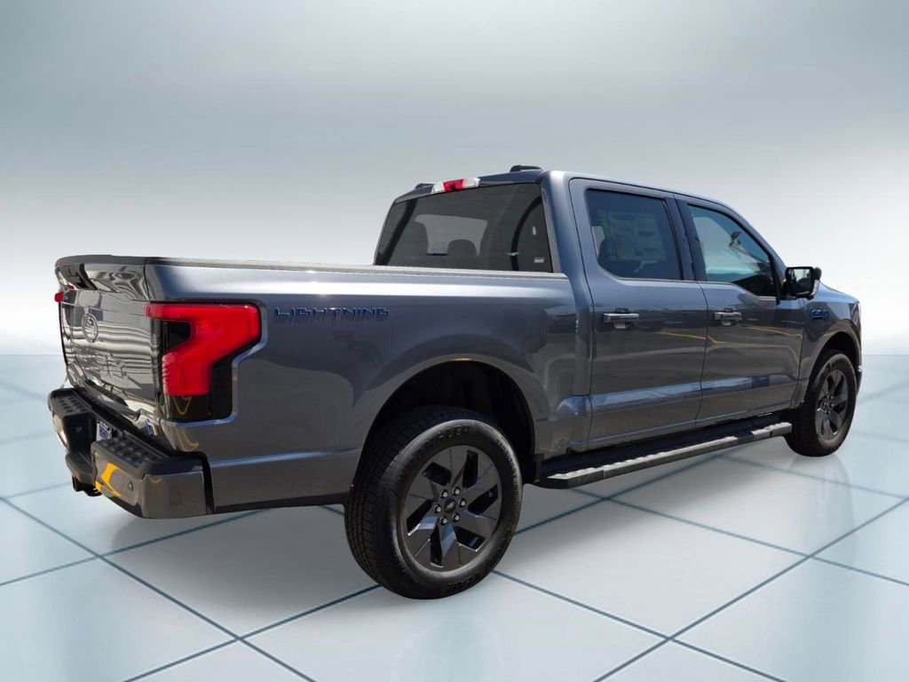 New 2025 Ford F150 Lightning Flash AWD/4WD image 4