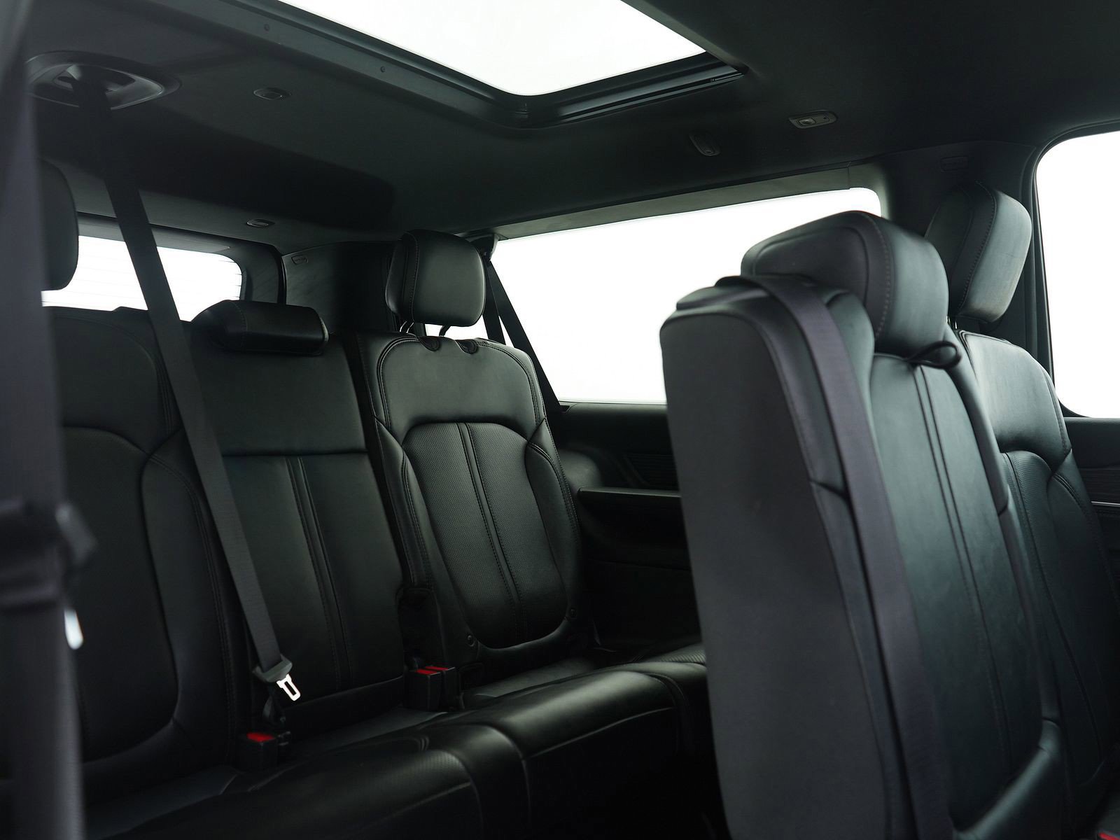 Used 2023 Jeep Wagoneer L Series II w/ Premium Group I image 12