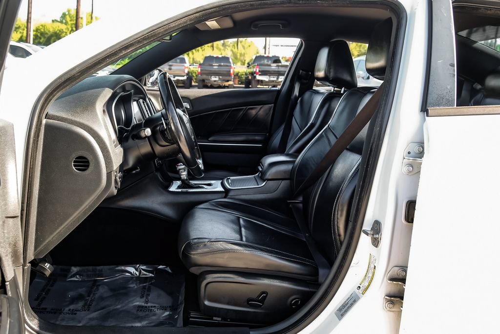 Used 2015 Dodge Charger R/T w/ Plus Group RWD image 36