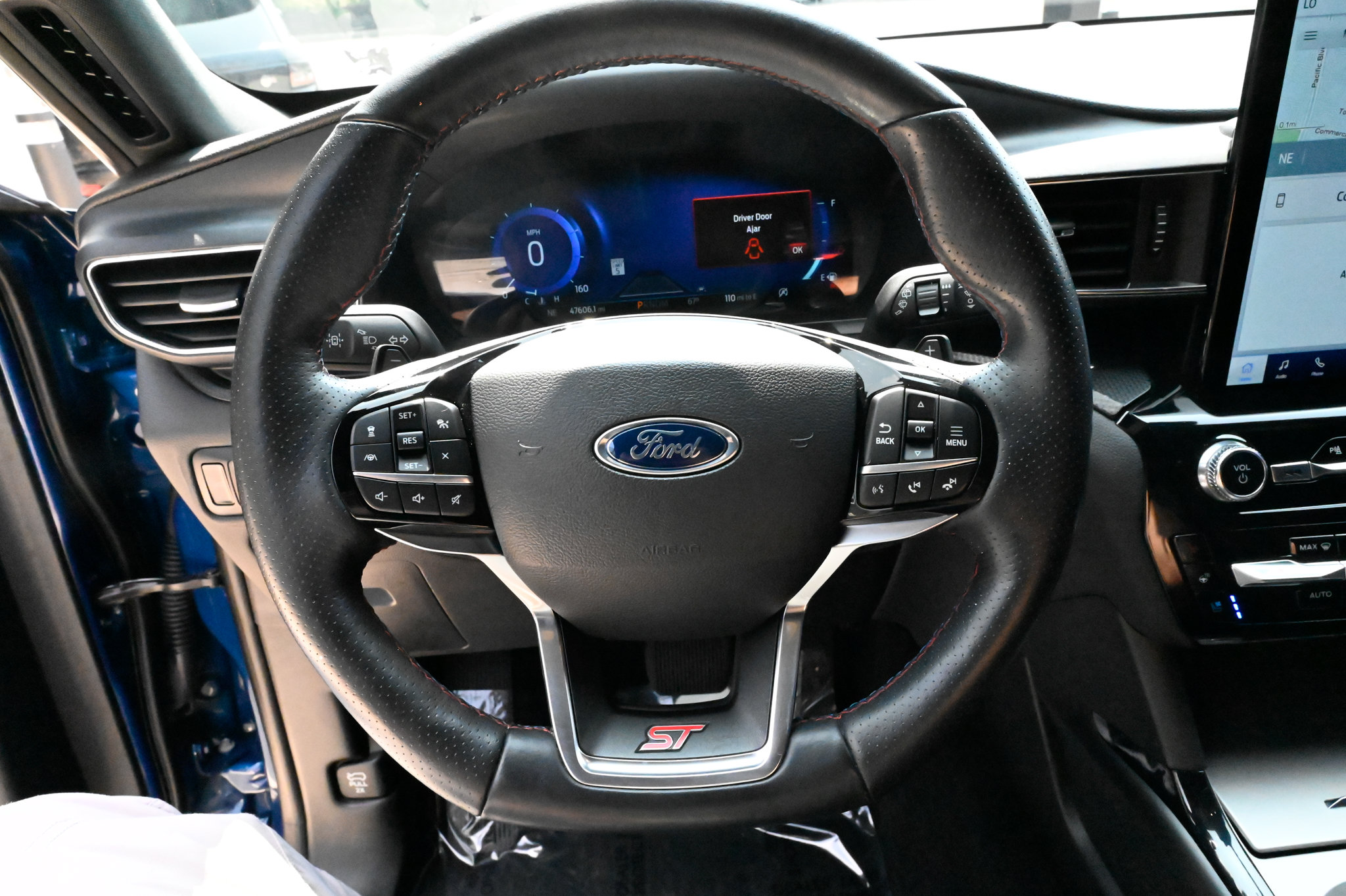 Used 2023 Ford Explorer ST w/ Equipment Group 401A AWD/4WD image 24