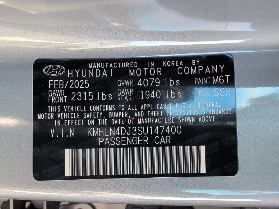 Certified 2025 Hyundai Elantra Limited image 35