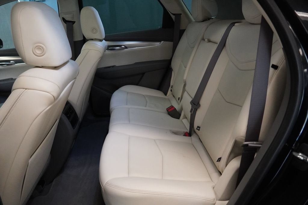 Used 2021 Cadillac XT5 Premium Luxury AWD/4WD image 9