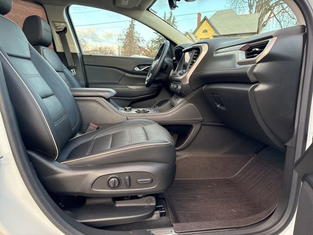 Used 2023 GMC Acadia Denali w/ Denali Technology Package image 32