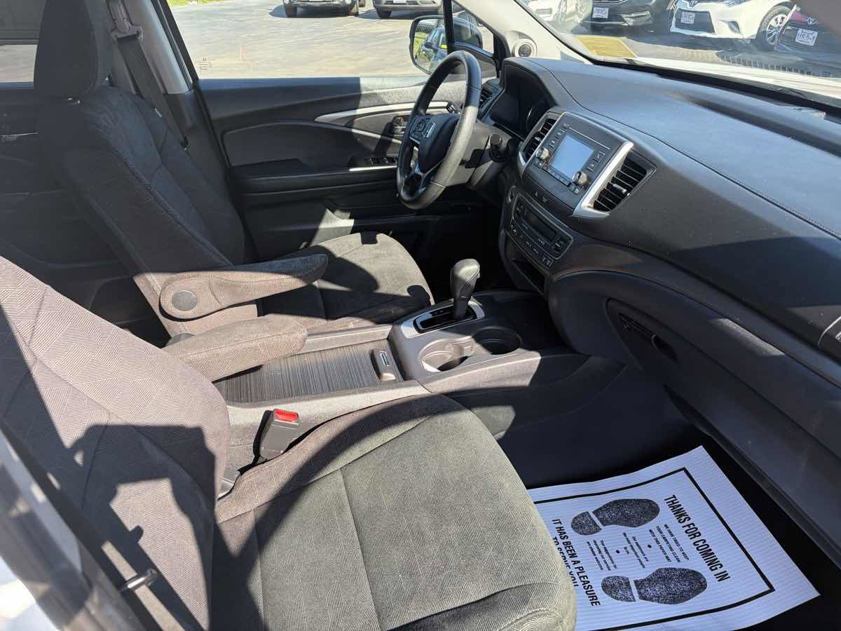 Used 2019 Honda Pilot LX image 28