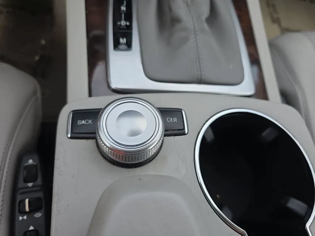 Used 2011 Mercedes-Benz E 550 Cabriolet w/ Premium 2 Pkg image 34
