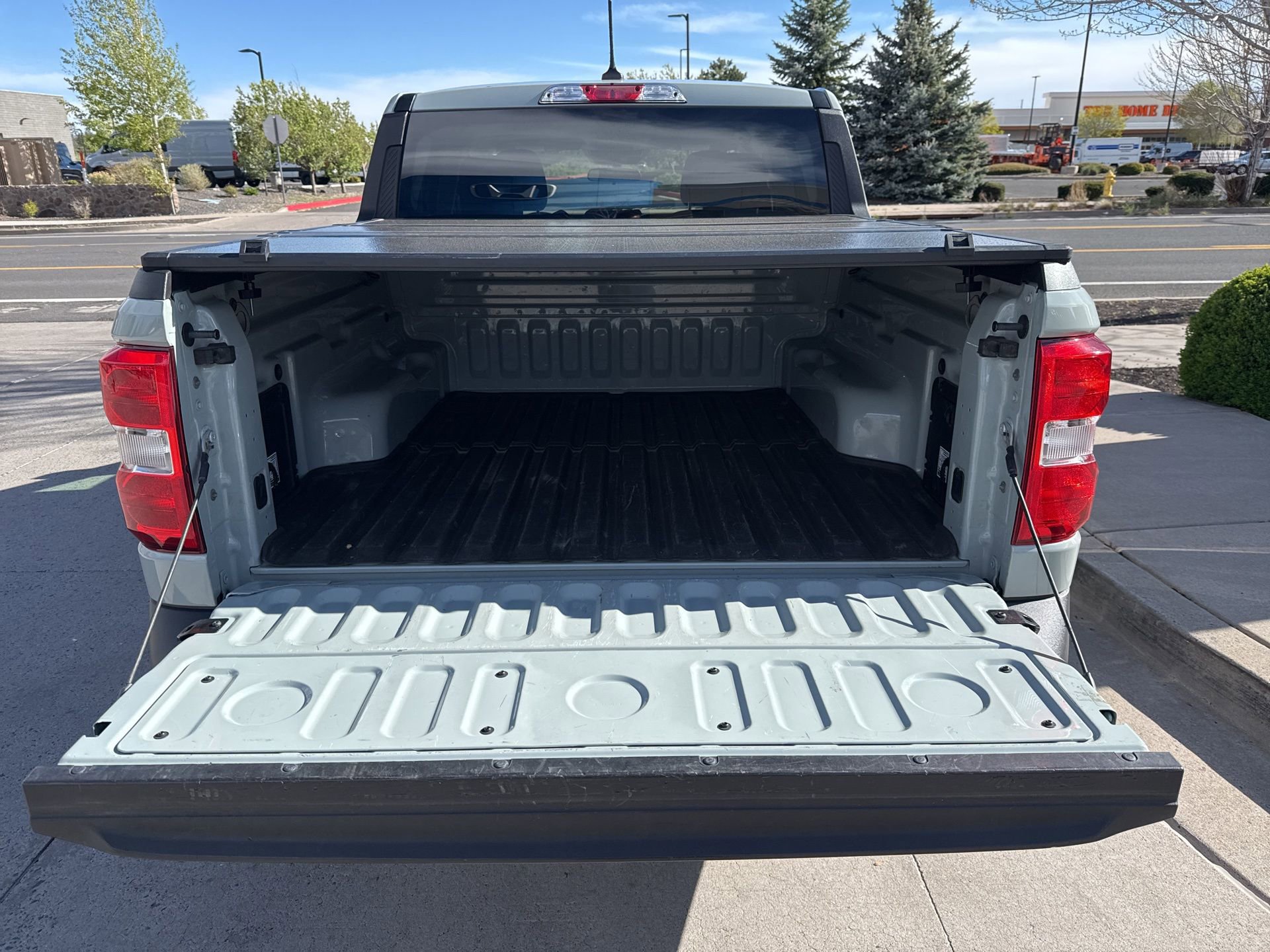 Used 2024 Ford Maverick XLT image 7