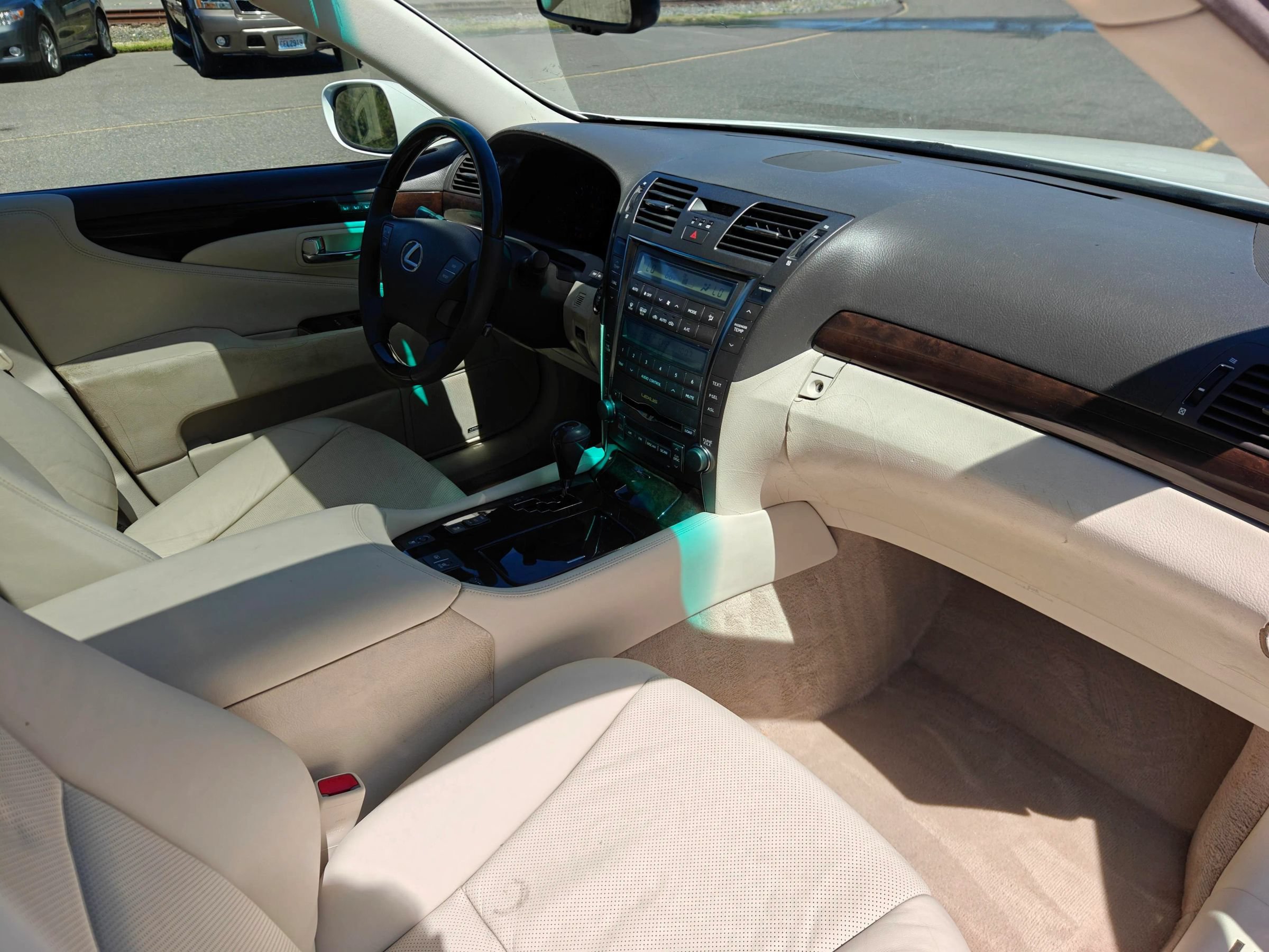 Used 2007 Lexus LS 460 w/ Comfort Pkg RWD image 28