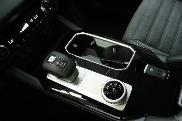 New 2026 Mitsubishi Outlander FWD image 14