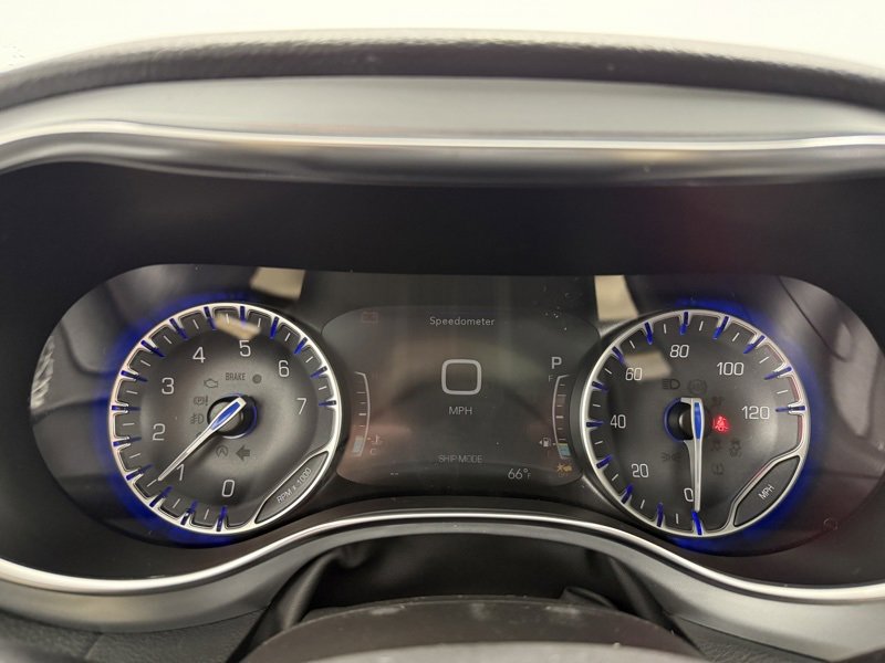 New 2026 Chrysler Pacifica Limited image 34