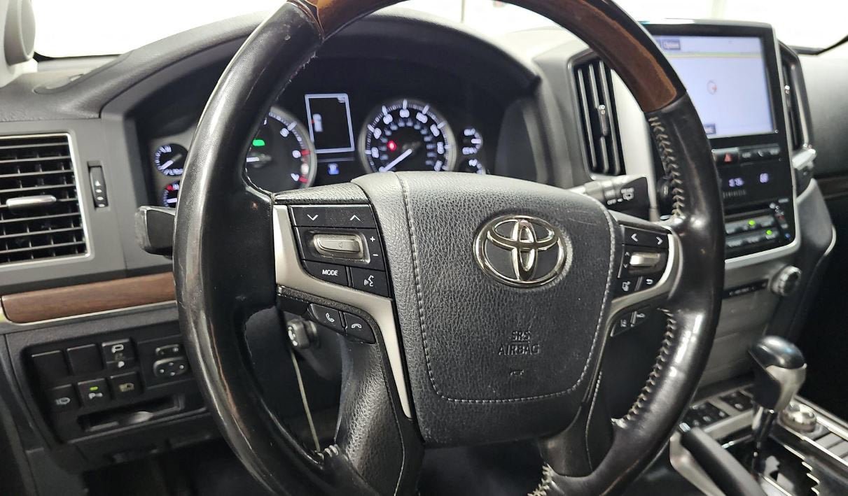 Used 2018 Toyota Land Cruiser w/ Carpet Mat Package AWD/4WD image 7