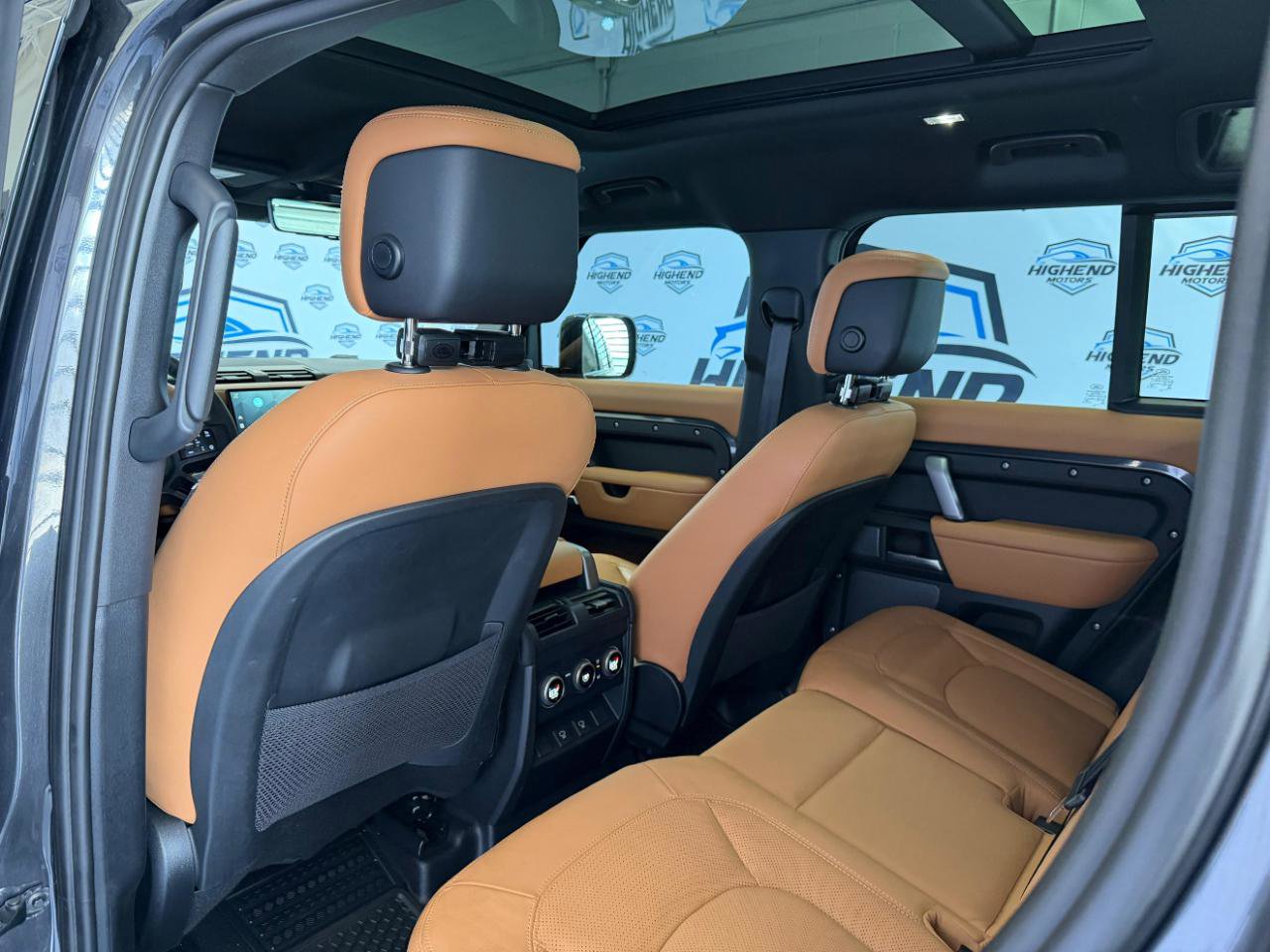 Used 2024 Land Rover Defender 110 Carpathian Edition image 23