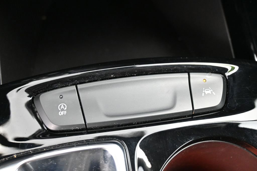 Used 2025 Chevrolet Trax LT FWD image 30