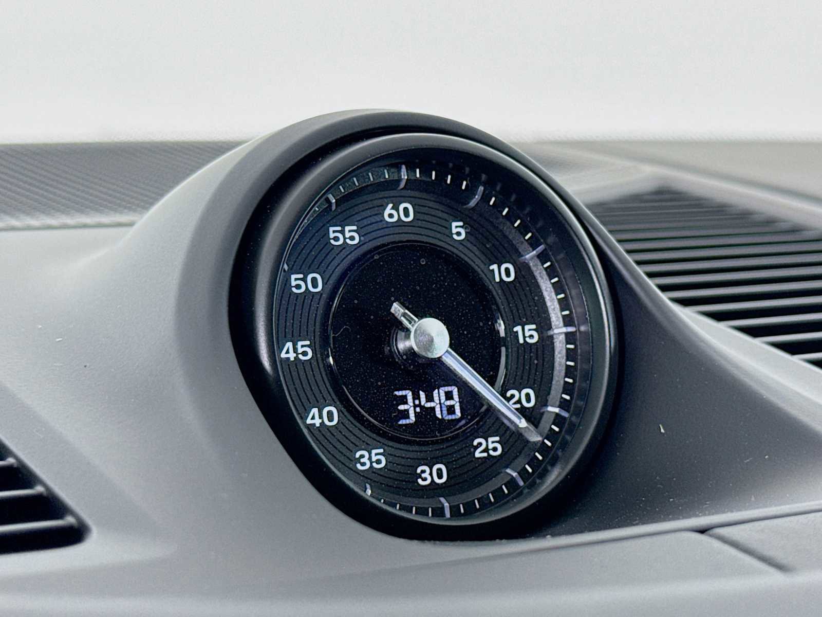 New 2026 Porsche Cayenne image 17