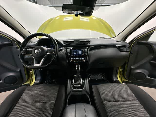 Used 2020 Nissan Rogue Sport SV w/ All-Weather Package AWD/4WD image 19