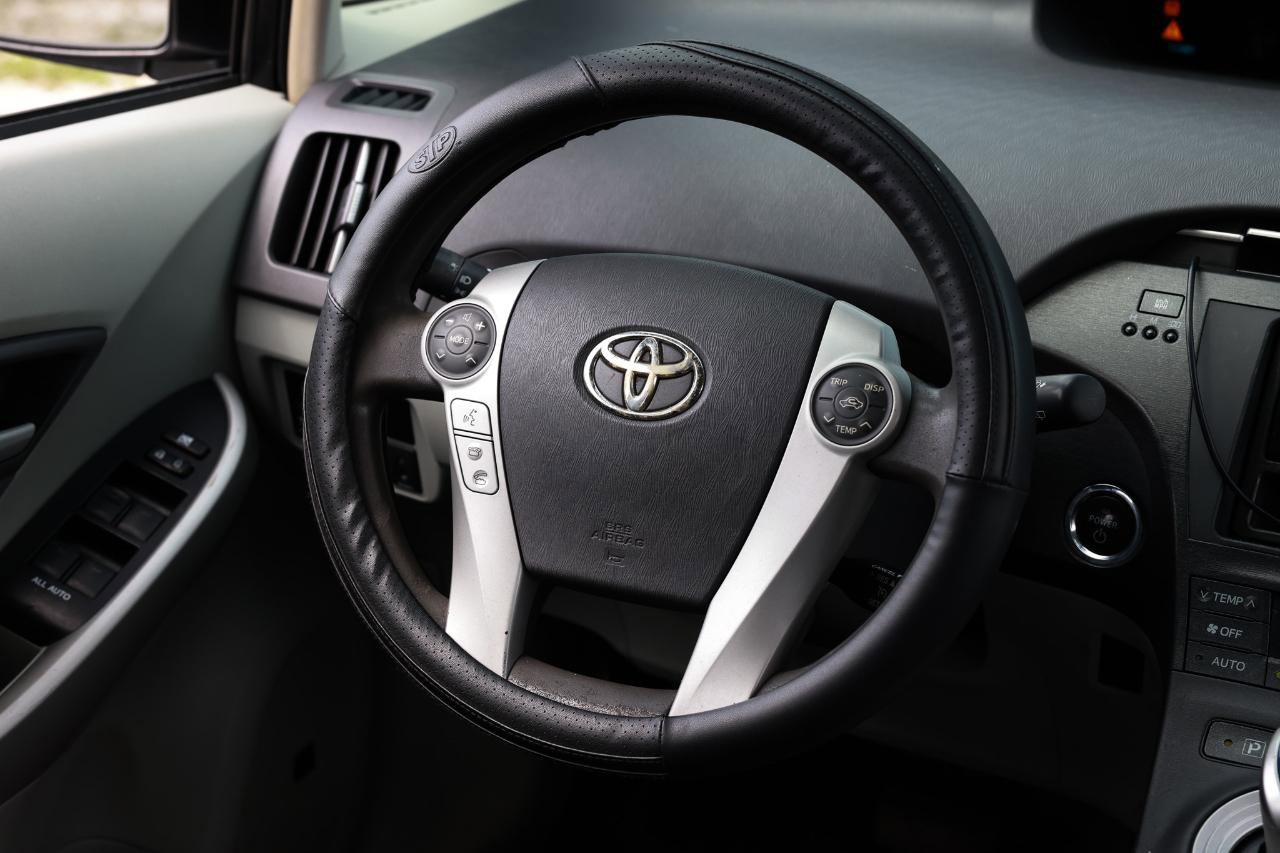 Used 2010 Toyota Prius Two FWD image 25