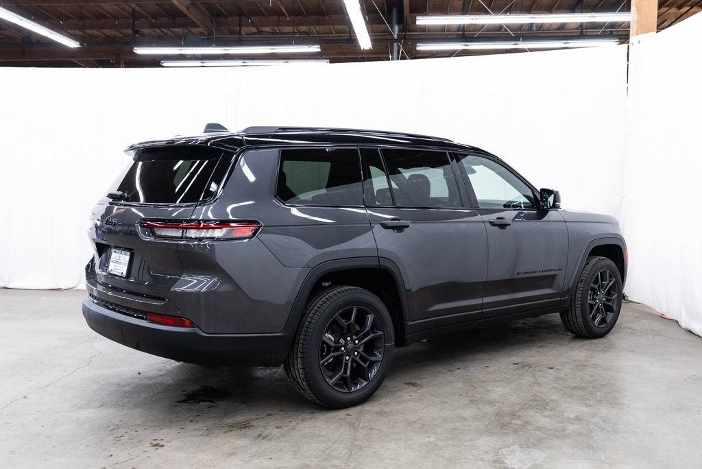 New 2025 Jeep Grand Cherokee L Limited w/ Trailer Tow Package image 6