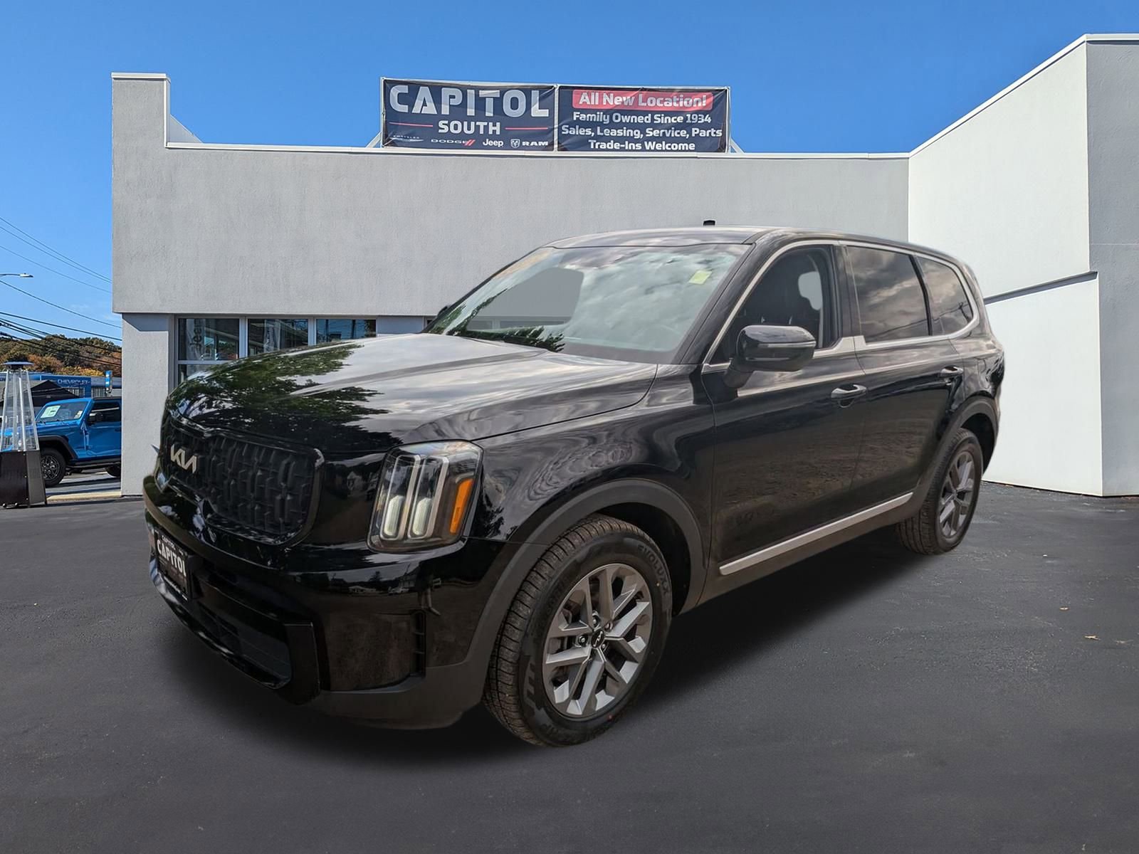 Used 2023 Kia Telluride LX image 7