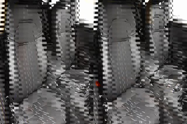 Used 2025 Honda HR-V EX-L image 6