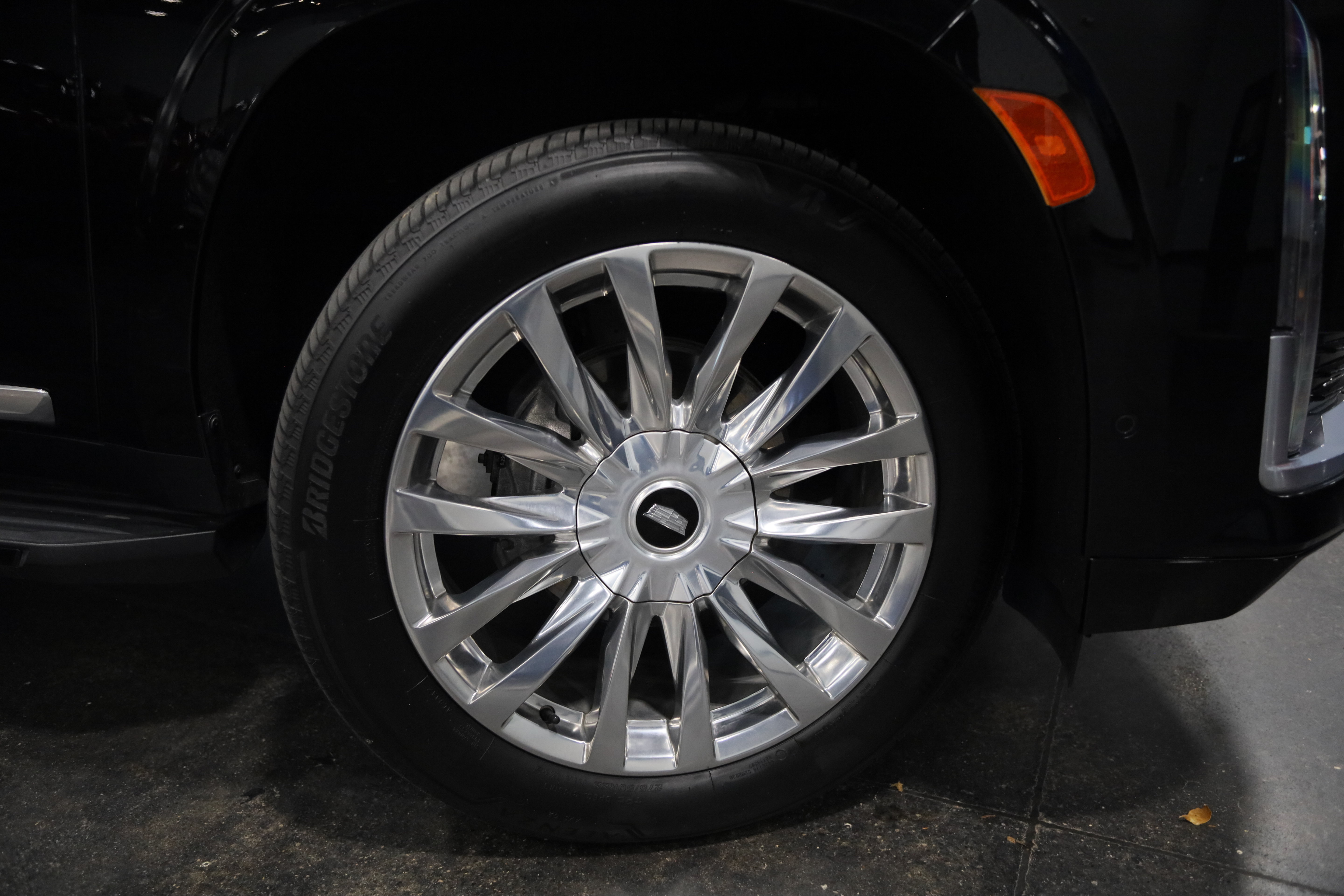 Used 2021 Cadillac Escalade Premium Luxury w/ Driver Assist Tech Package AWD/4WD image 11