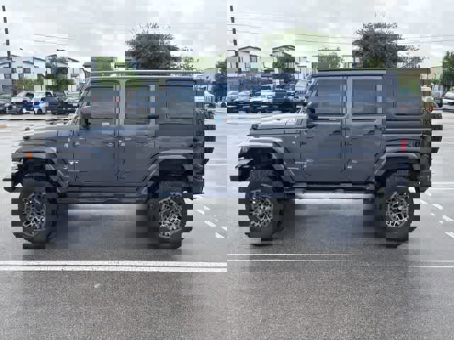 Used 2016 Jeep Wrangler Unlimited Sahara w/ Dual Top Group AWD/4WD image 2