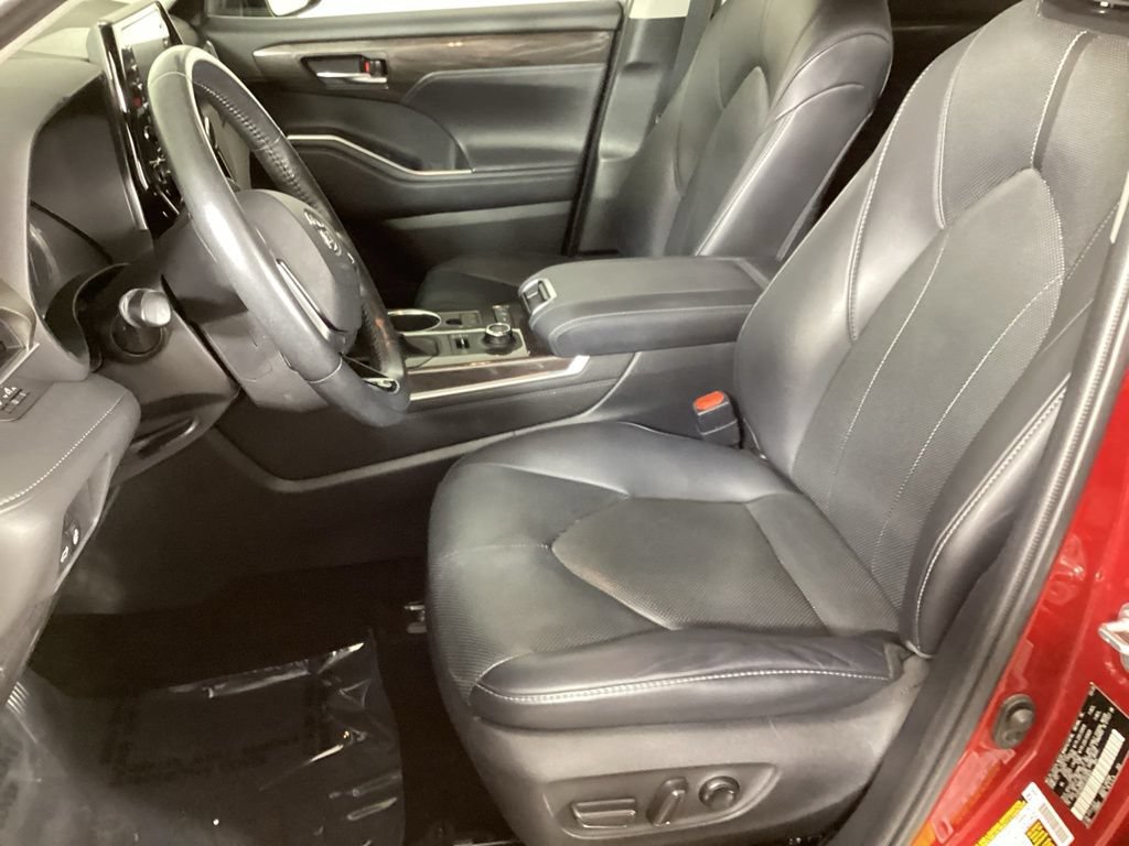 Used 2020 Toyota Highlander Limited AWD/4WD image 10