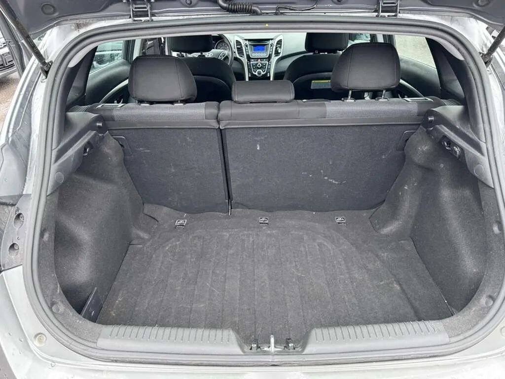 Used 2017 Hyundai Elantra GT FWD image 22