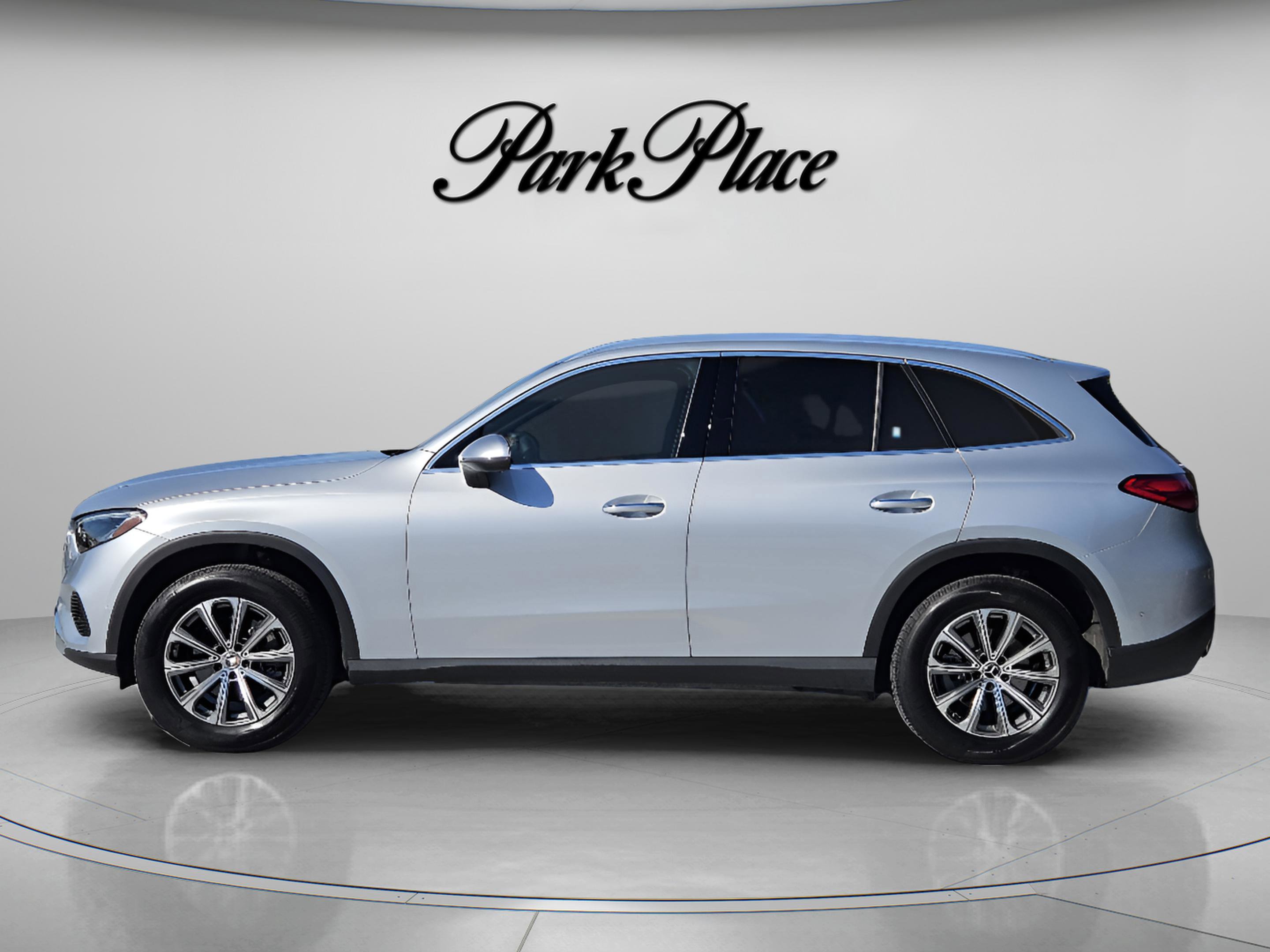 Certified 2025 Mercedes-Benz GLC 300 video 2