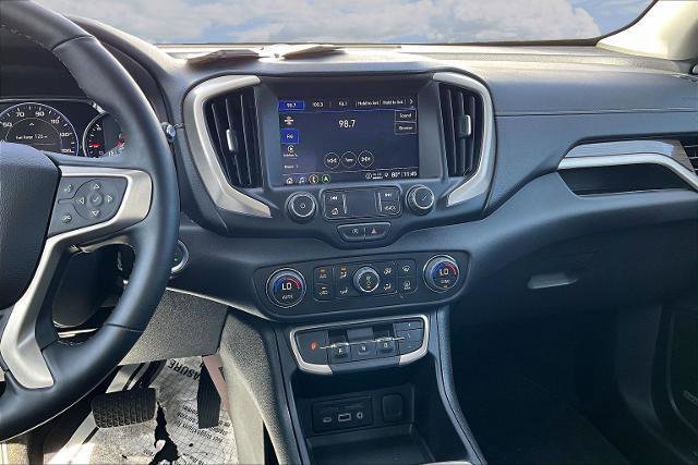 Used 2024 GMC Terrain Denali w/ Denali Premium Package image 9