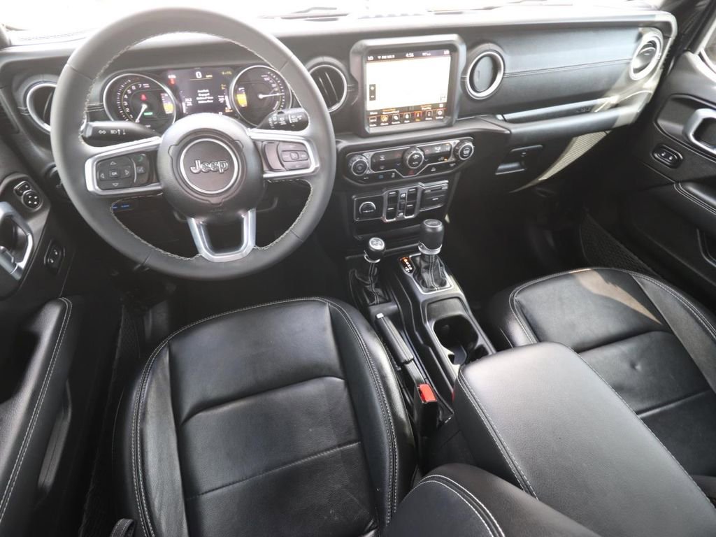 Used 2023 Jeep Wrangler Unlimited Sahara AWD/4WD image 12