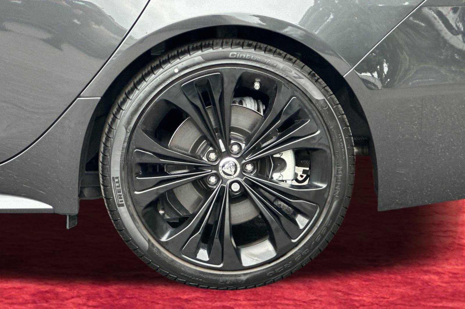 New 2024 Jaguar XF R-Dynamic SE image 11