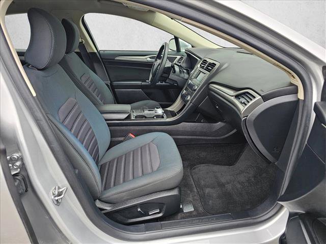 Used 2018 Ford Fusion SE FWD image 10