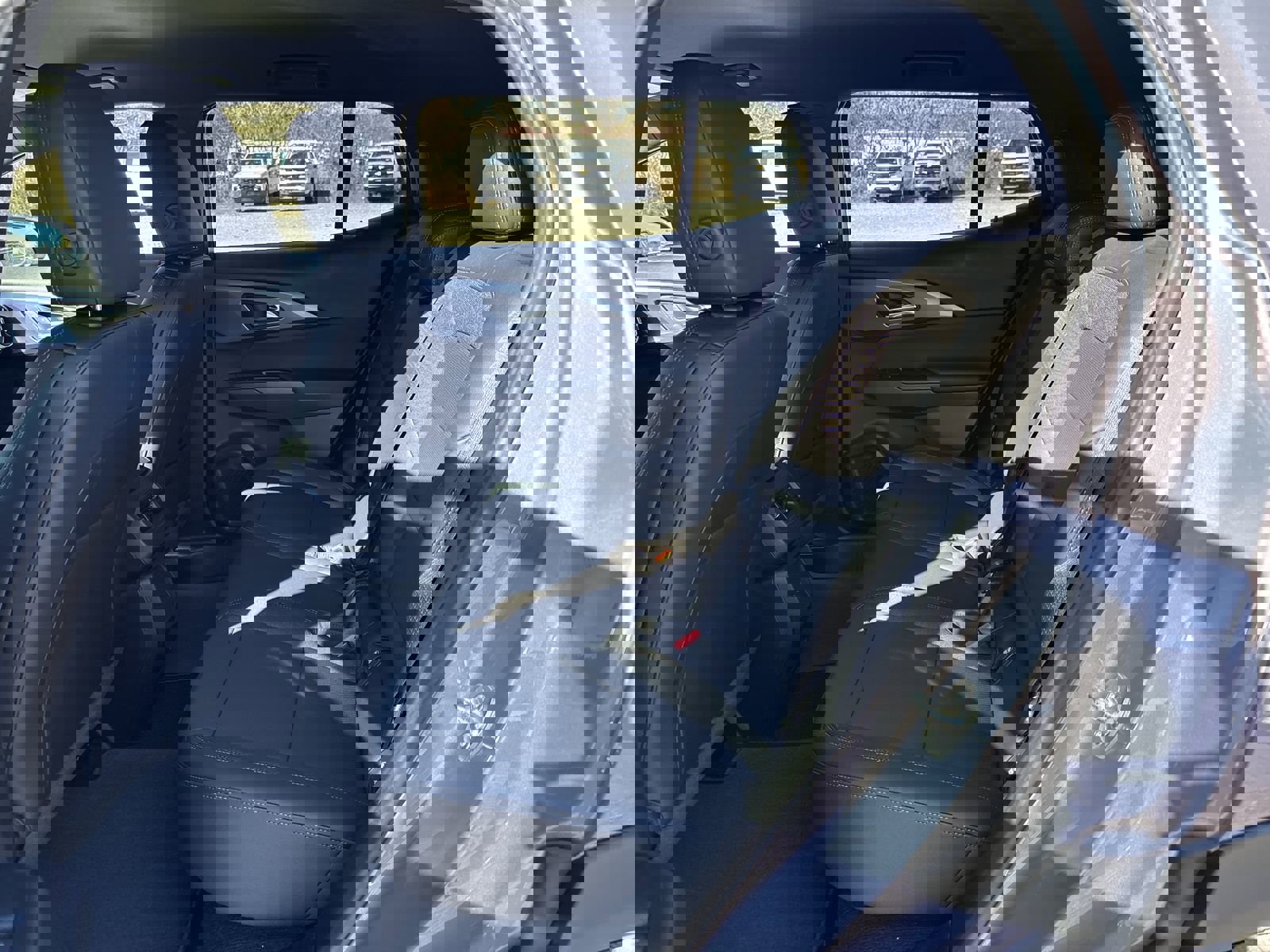 New 2026 Chevrolet Equinox EV LT image 24