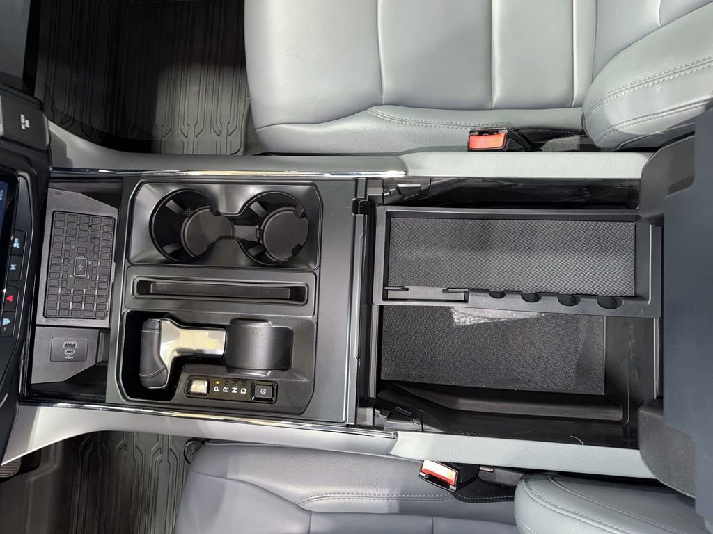 Used 2025 Ford F150 Lightning Flash image 24