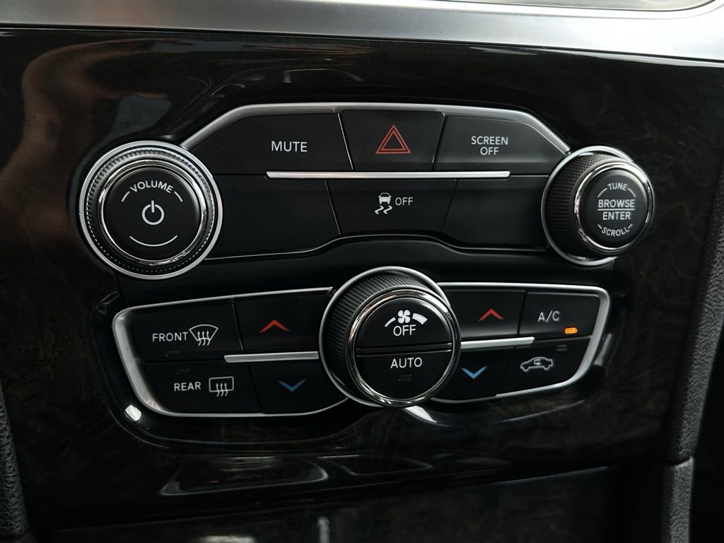 Used 2019 Chrysler 300 Limited image 20