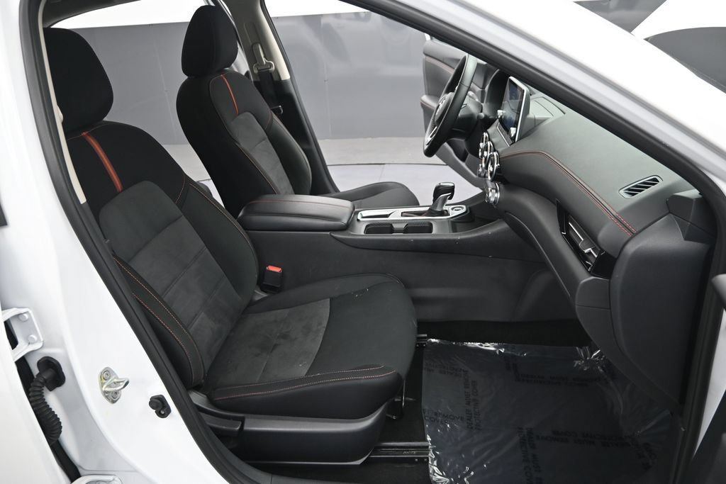 Used 2025 Nissan Sentra SR FWD image 27