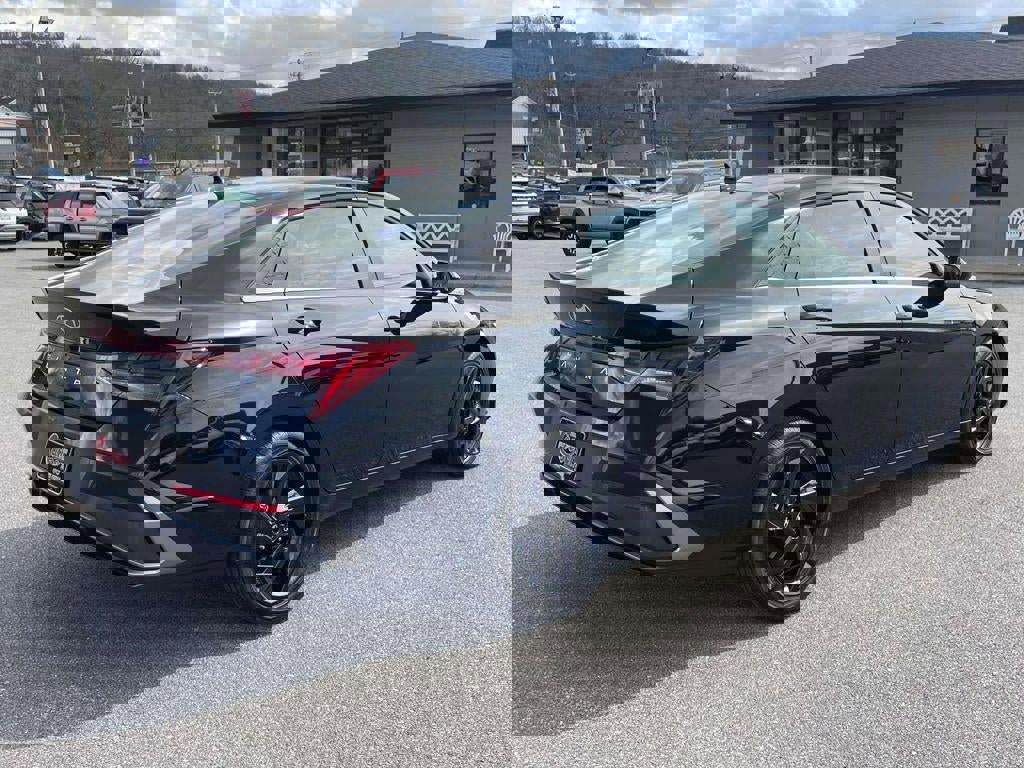 New 2026 Hyundai Elantra SEL Sport Premium image 22