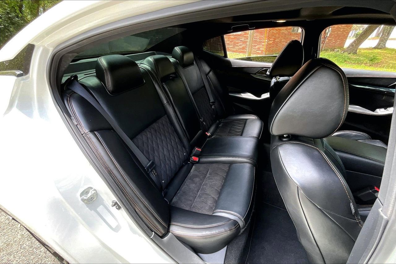 Used 2023 Nissan Maxima SR w/ Sport Mat Group FWD image 22