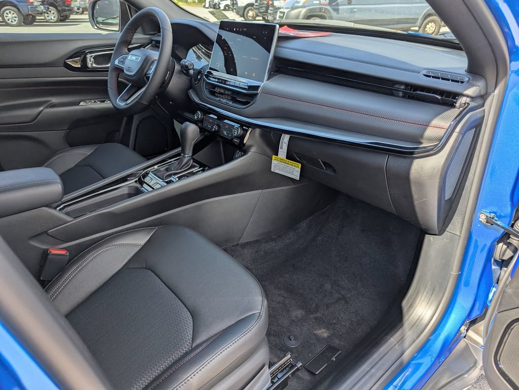 New 2026 Jeep Compass Trailhawk AWD/4WD image 36