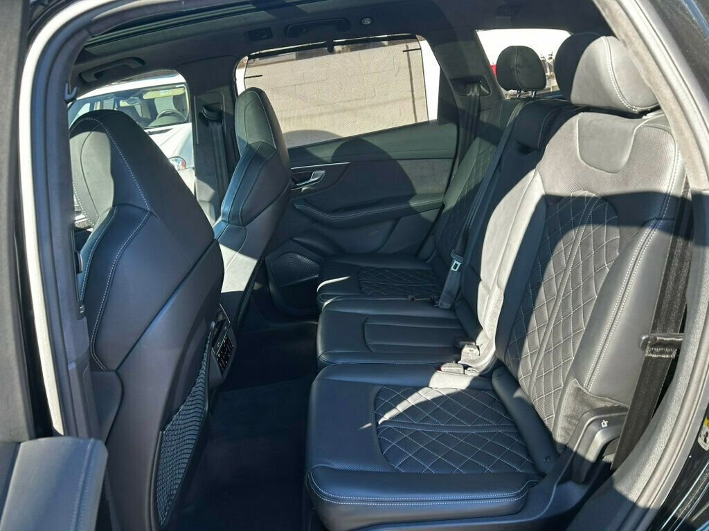 Used 2024 Audi SQ7 Prestige image 12