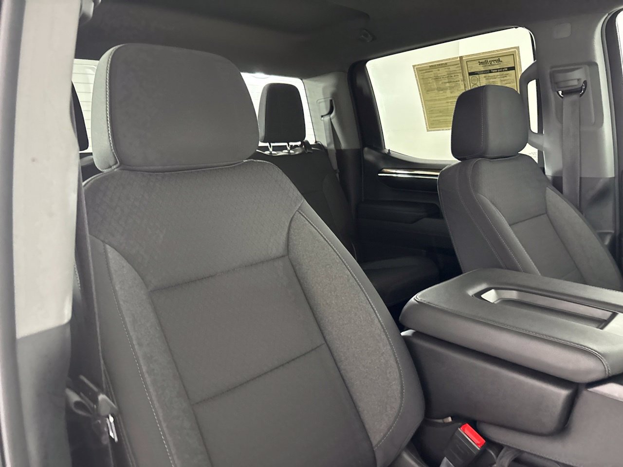 Used 2024 Chevrolet Silverado 1500 LT AWD/4WD image 30