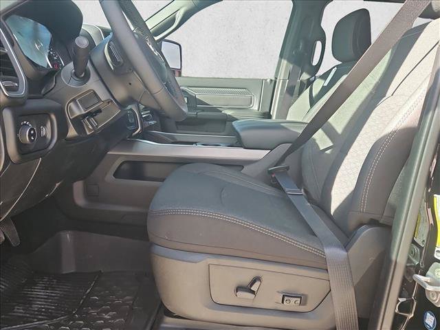 New 2026 RAM 3500 Big Horn AWD/4WD image 4