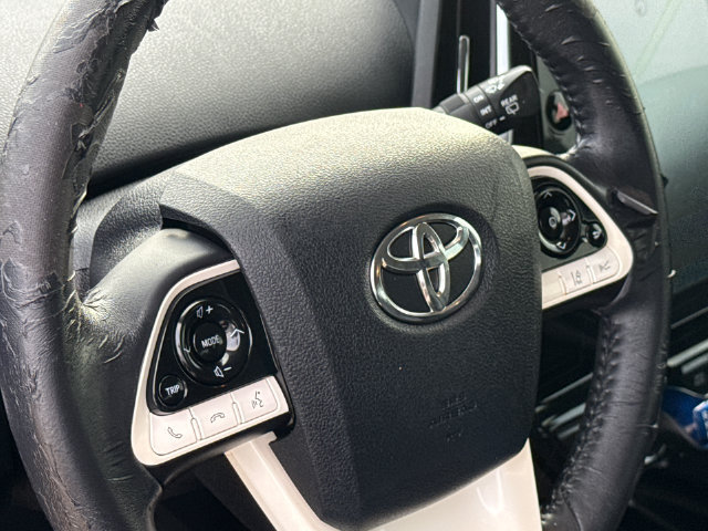 Used 2018 Toyota Prius Four Touring FWD image 29