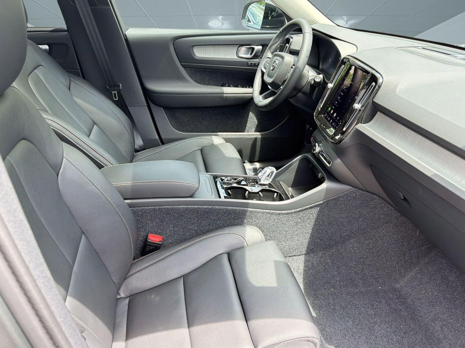 New 2026 Volvo XC40 B5 Ultra AWD/4WD image 30